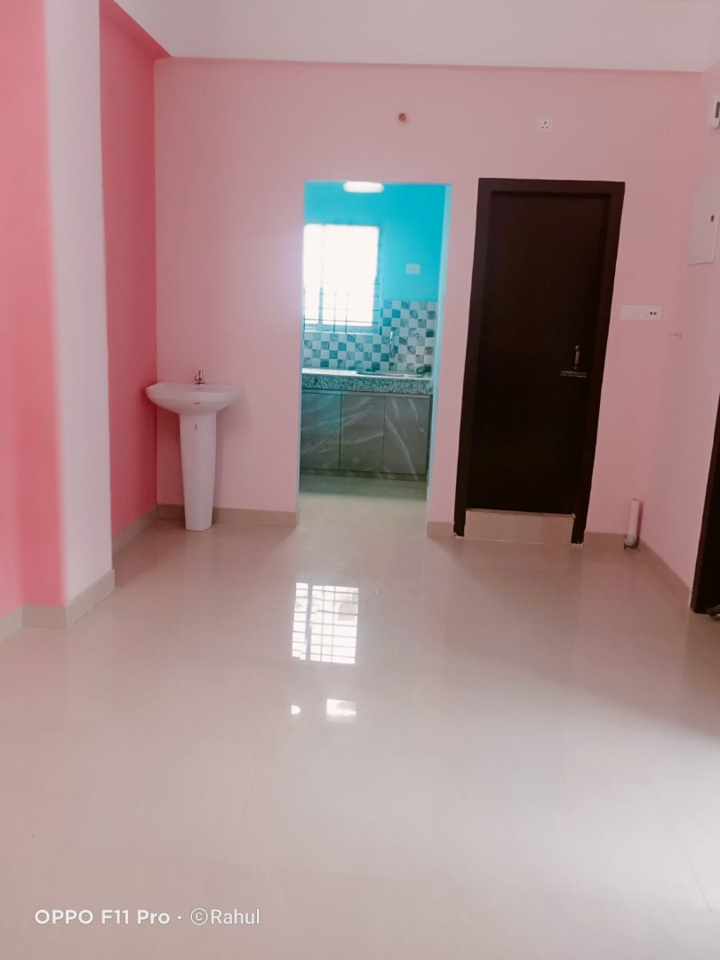 Unfurnished 2bhk in Gandhi Basti, Sarania Hills, Guwahati, Assam, India for Rent